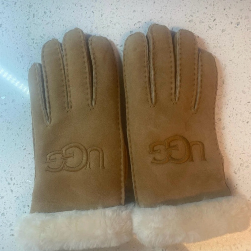 UGG Brown Shearling Gloves